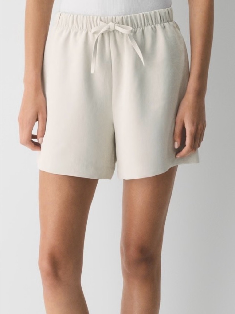 Aritzia Wilfred Lodge Mid-Thigh Shorts NWT | 2XS | Marcona Beige